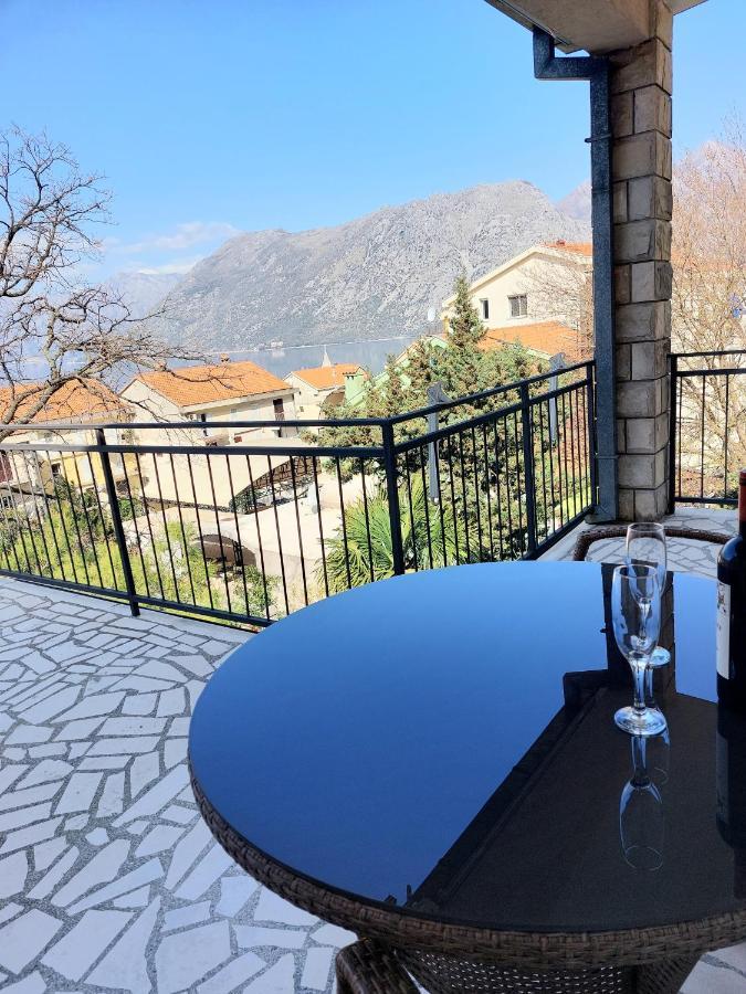 Apartamento Apartman - Dobrota Sun Kotor Exterior foto