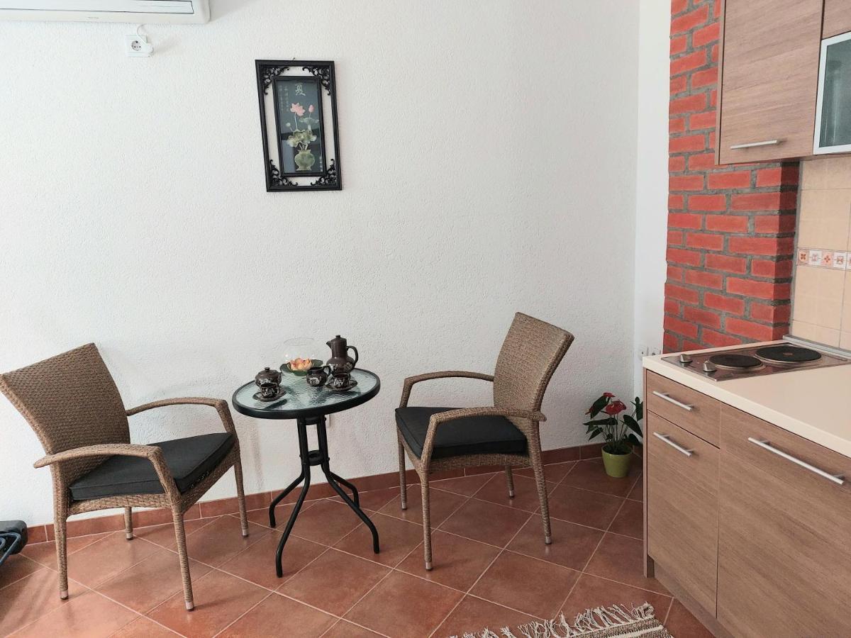 Apartamento Apartman - Dobrota Sun Kotor Exterior foto