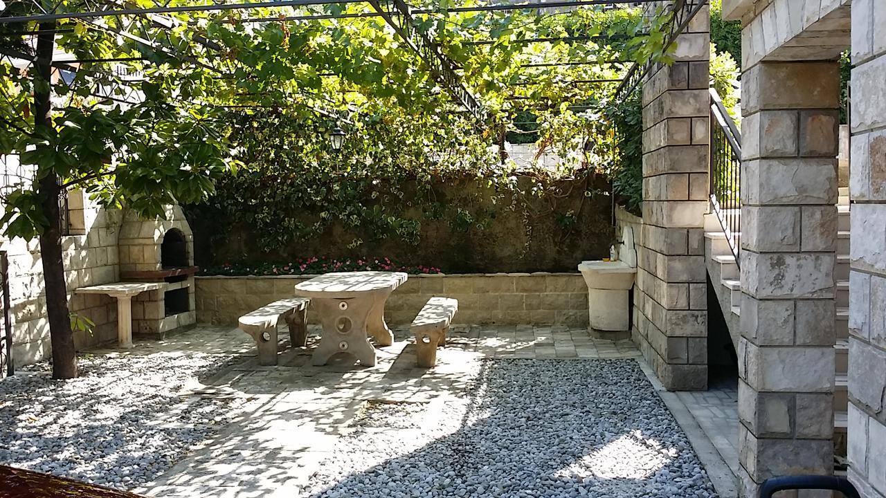 Apartamento Apartman - Dobrota Sun Kotor Exterior foto